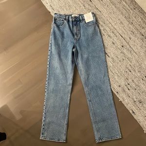 BRAND NEW Abercrombie Ultra High Rise 90s Straight Jean - full length